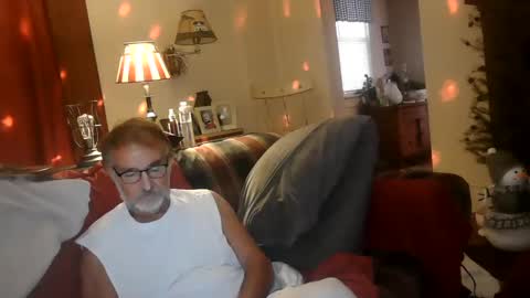 Snapshot of jasonreloaded694u chatting on January 25, 9:35 pm Jason online show from January 25, 9:35 pm