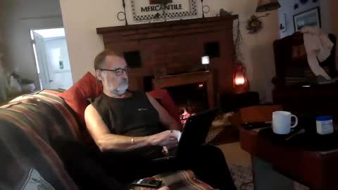 Snapshot of jasonreloaded694u chatting on January 31, 8:54 pm Jason online show from January 31, 8:54 pm