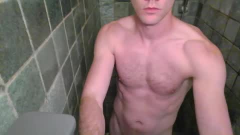 Snapshot of jasontyler20131 chatting on April 8, 12:54 am jasontyler20131 online show from April 8, 12:54 am