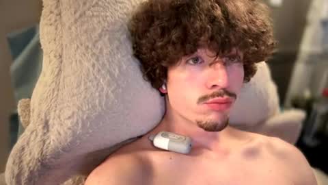 itshis10inchesforbitches online show from February 9, 5:39 pm