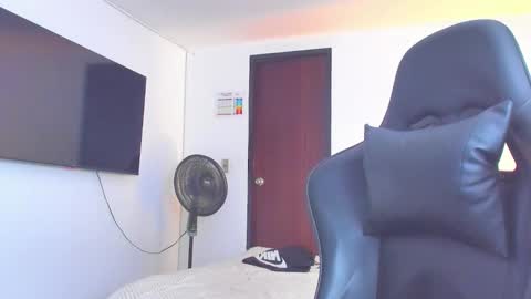 Snapshot of jasperbrooksx chatting on September 20, 7:15 pm JBrooksXx online show from September 20, 7:15 pm