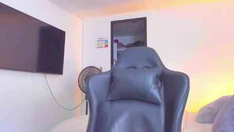 Snapshot of jasperbrooksx chatting on September 28, 8:47 pm JBrooksXx online show from September 28, 8:47 pm