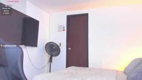 Snapshot of jasperbrooksx chatting on October 4, 7:56 pm JBrooksXx online show from October 4, 7:56 pm