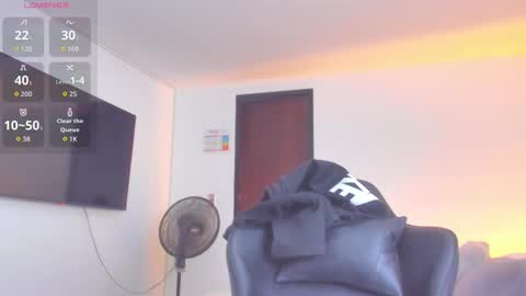 Snapshot of jasperbrooksx chatting on October 7, 7:11 pm JBrooksXx online show from October 7, 7:11 pm