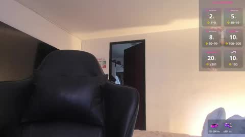 JBrooksXx online show from January 16, 12:42 pm