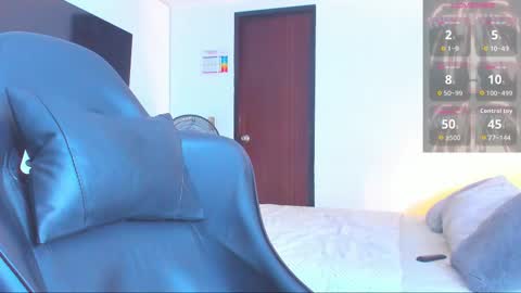 JBrooksXx online show from March 9, 9:19 pm