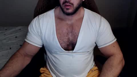 Snapshot of jasphermscl chatting on March 22, 3:21 am JaspherMscl online show from March 22, 3:21 am
