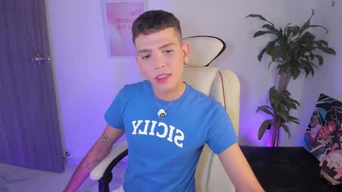 Snapshot of jasson___ chatting on March 7, 8:17 pm jasson___ online show from March 7, 8:17 pm