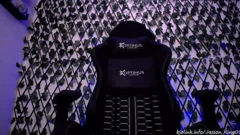 Snapshot of jasson_king01 chatting on September 22, 10:28 am JKing  online show from September 22, 10:28 am