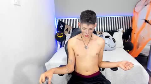 J A S S O N  online show from October 26, 7:42 pm