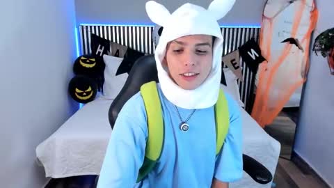 J A S S O N  online show from October 31, 7:59 pm