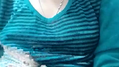 Snapshot of jasspreettt chatting on November 28, 2:03 am jasspreettt online show from November 28, 2:03 am