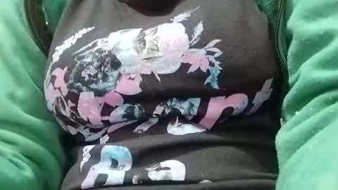 Snapshot of jasspreettt chatting on December 1, 3:55 am jasspreettt online show from December 1, 3:55 am