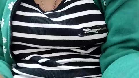 Snapshot of jasspreettt chatting on December 4, 1:48 am jasspreettt online show from December 4, 1:48 am