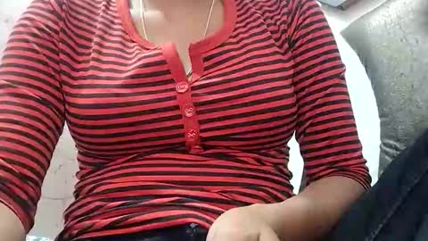 Snapshot of jasspreettt chatting on March 17, 10:07 am jasspreettt online show from March 17, 10:07 am