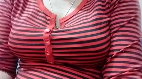 Snapshot of jasspreettt chatting on March 18, 2:37 am jasspreettt online show from March 18, 2:37 am