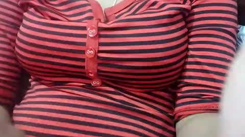 Snapshot of jasspreettt chatting on March 21, 10:42 am jasspreettt online show from March 21, 10:42 am