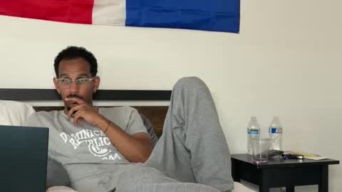  Jorge  online show from April 3, 2:26 pm