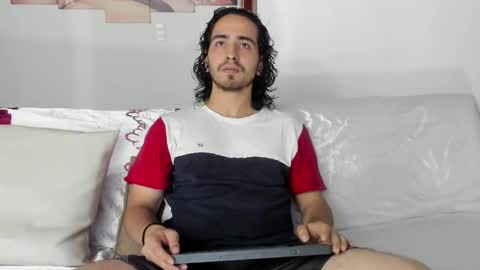 jave_rave online show from February 16, 3:46 am