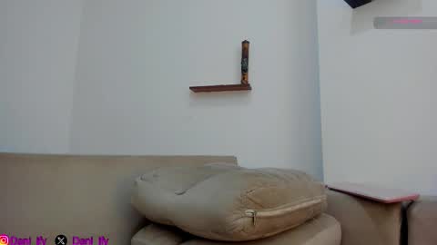 dani and javi online show from March 18, 1:09 am