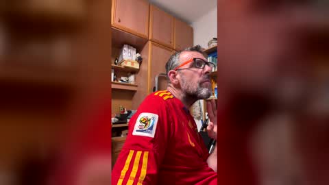 javibcn205764 online show from April 4, 11:46 pm