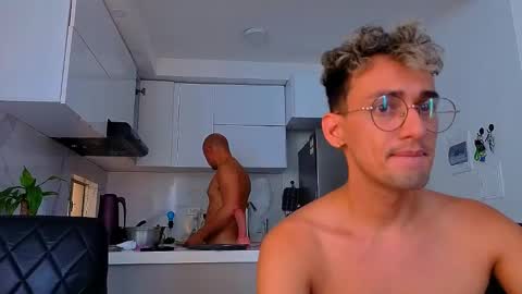 javier288038 online show from May 11, 2:45 pm