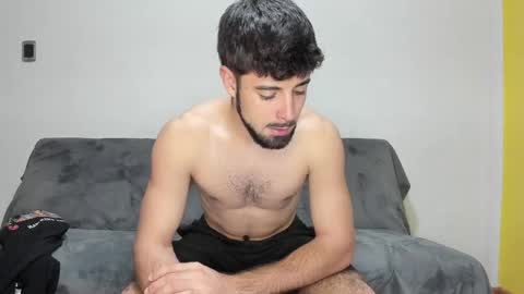Javier  online show from April 26, 8:39 pm