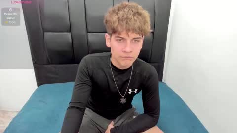 Snapshot of javierdiisousa chatting on October 21, 11:49 pm javierdiisousa online show from October 21, 11:49 pm