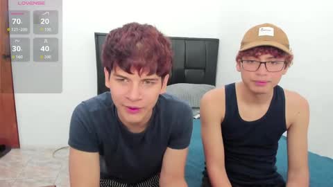 javieryalejandro online show from May 22, 2:40 am