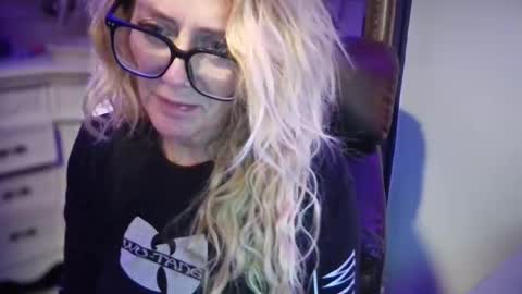 Snapshot of javlovesu chatting on February 5, 10:09 am JAV online show from February 5, 10:09 am