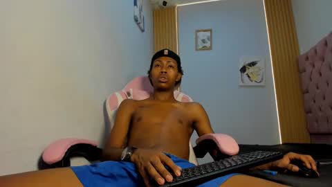 Snapshot of jax_maliq chatting on October 9, 2:42 am jax_maliq online show from October 9, 2:42 am