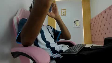 Snapshot of jax_maliq chatting on October 19, 2:01 am jax_maliq online show from October 19, 2:01 am