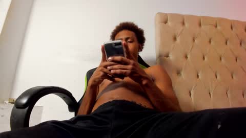 Snapshot of jax_maliq chatting on October 29, 12:24 am jax_maliq online show from October 29, 12:24 am