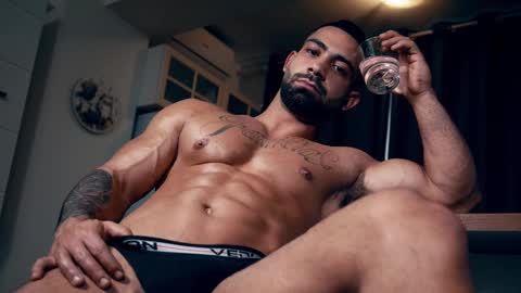 JaxonHunk online show from March 3, 8:11 pm