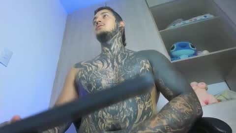 Michael independient model online show from February 25, 6:50 pm