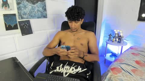 Jay online show from April 5, 7:33 pm