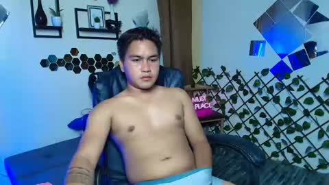 Snapshot of jay_hotcummer chatting on February 5, 9:03 am JL online show from February 5, 9:03 am