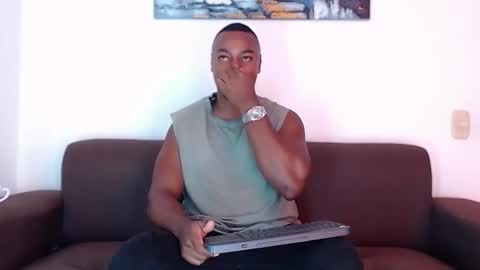 Snapshot of jay_smit chatting on February 20, 6:08 pm jay smit online show from February 20, 6:08 pm