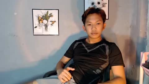 jay_xxx24 online show from April 24, 5:26 pm