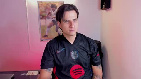 Jay Alvarrez online show from October 1, 7:09 pm