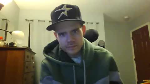 Snapshot of jaybrik92 chatting on May 30, 2:41 am Jlio Delgauto online show from May 30, 2:41 am
