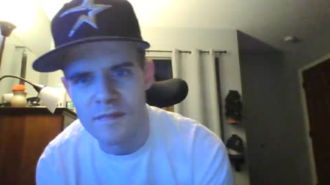 Snapshot of jaybrik92 chatting on June 12, 2:54 am Jlio Delgauto online show from June 12, 2:54 am