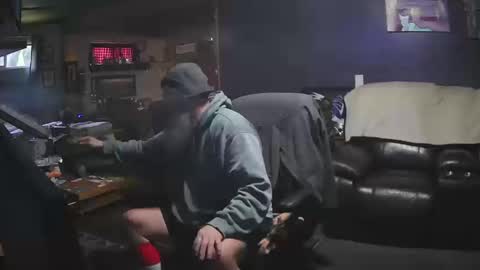 Snapshot of jaycanbefun chatting on October 18, 8:53 pm Grand Zaddy or Jay its casual online show from October 18, 8:53 pm