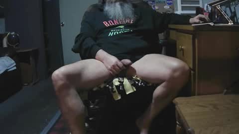 Snapshot of jaycanbefun chatting on October 29, 9:00 am Grand Zaddy or Jay its casual online show from October 29, 9:00 am