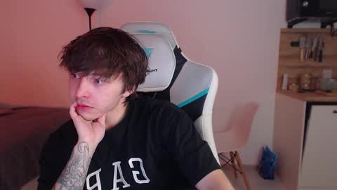 Snapshot of jayce_icestone chatting on September 25, 1:20 am Jayce online show from September 25, 1:20 am