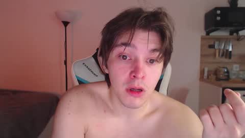 Snapshot of jayce_icestone chatting on September 28, 5:02 am Jayce online show from September 28, 5:02 am