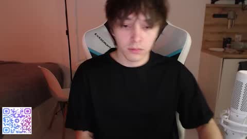 Snapshot of jayce_icestone chatting on October 5, 5:33 pm Jayce online show from October 5, 5:33 pm