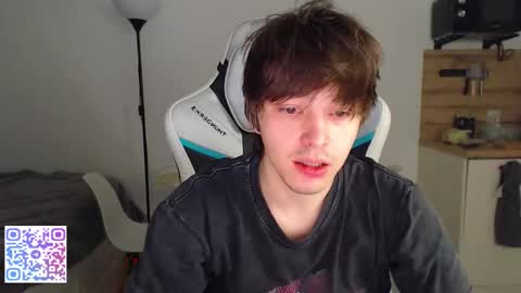 Snapshot of jayce_icestone chatting on October 14, 4:02 am Jayce online show from October 14, 4:02 am