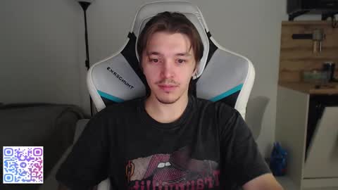 Snapshot of jayce_icestone chatting on November 6, 6:36 am Jayce online show from November 6, 6:36 am