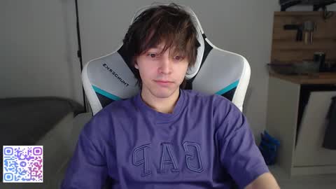 Snapshot of jayce_icestone chatting on November 12, 3:01 pm Jayce online show from November 12, 3:01 pm